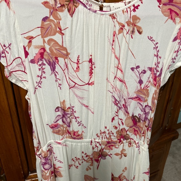 Dress - Picture 2 of 4